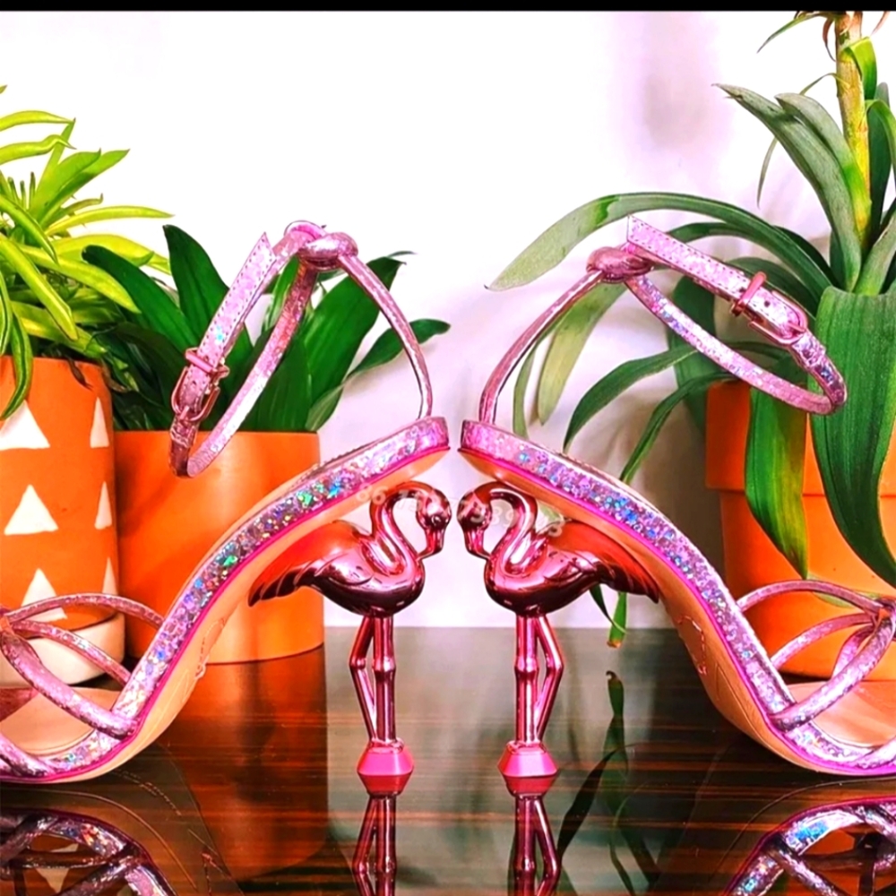 FLAMINGOS!! Cute flamingo high heels, iridescent pink patent leather. Size 10